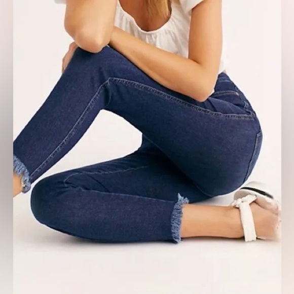 Free People Denim - Free People raw hem high-rise jeggings. Size 28 NWT listing is for three pair